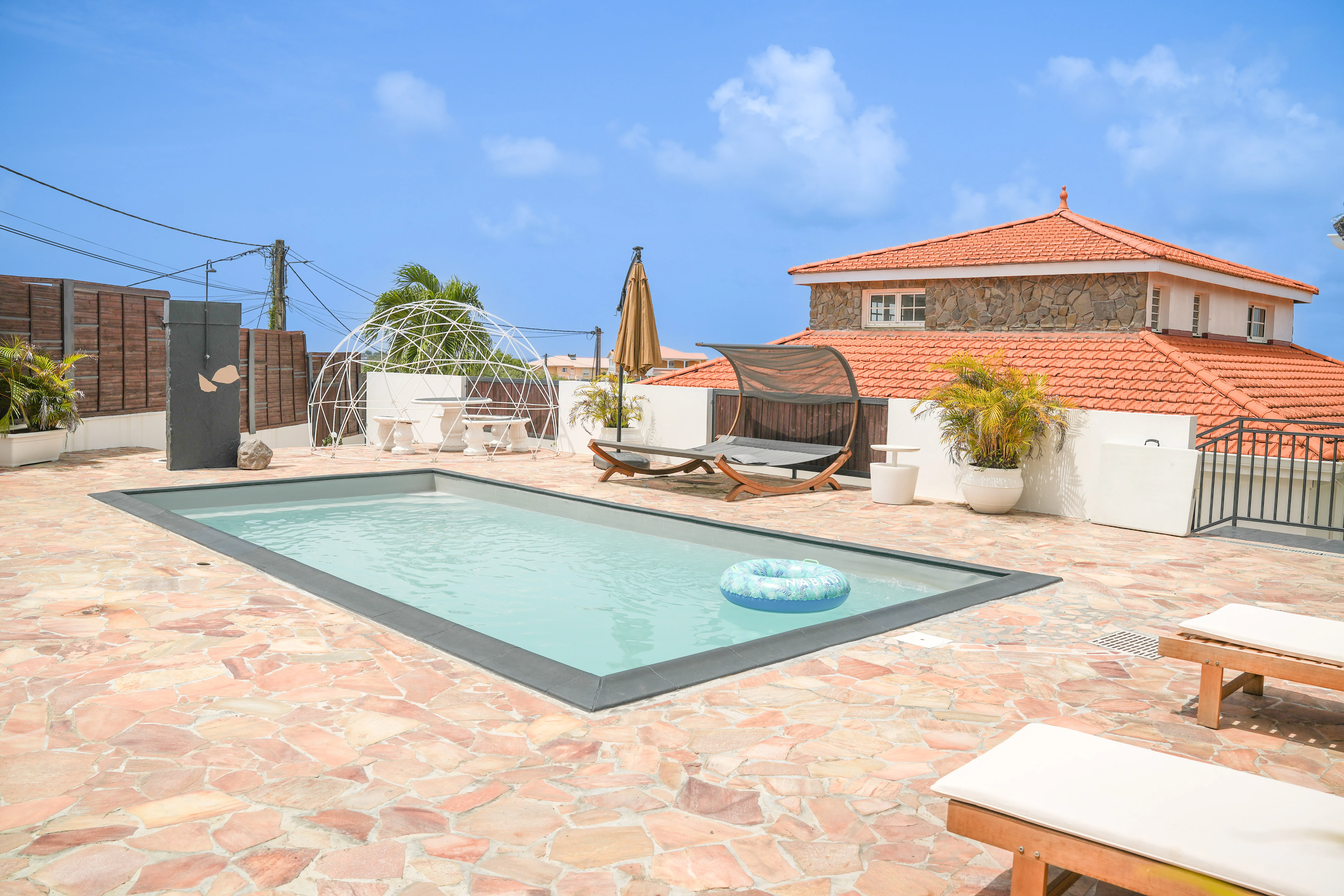 Propriété d'exception 5 étoiles au Vauclin - 1 260 000 € - Villa T7, piscine, classée tourisme